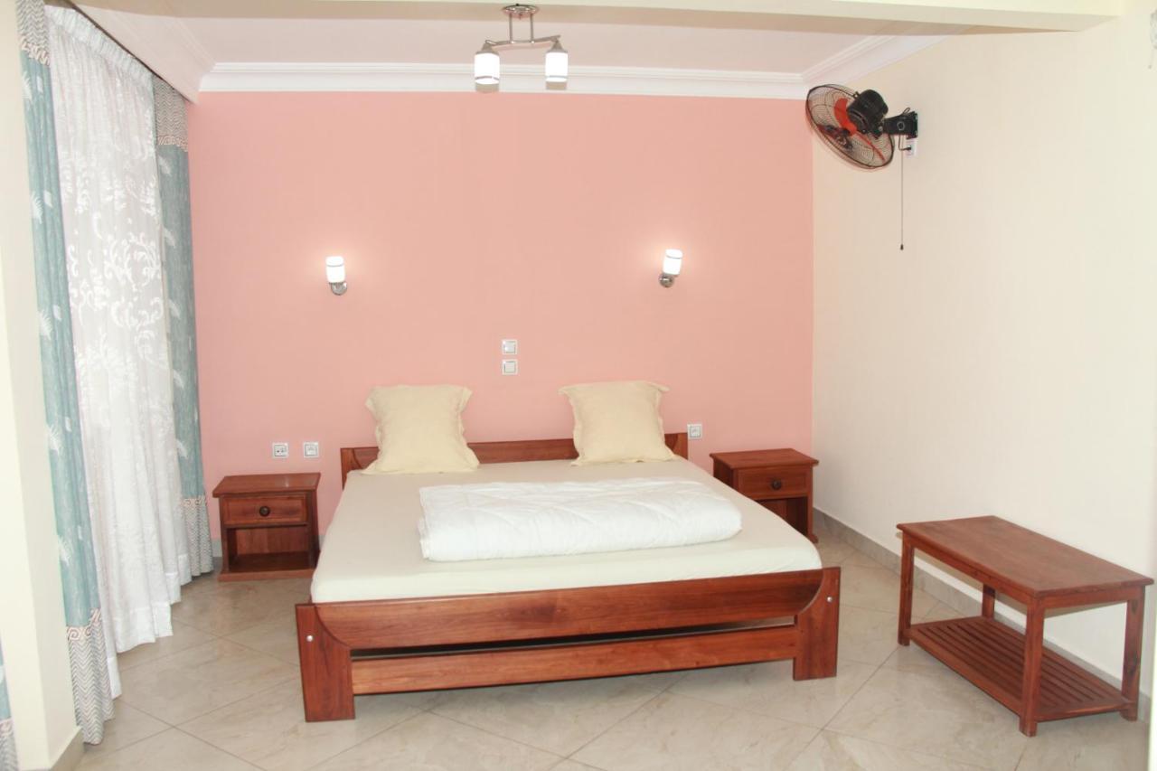 Hotel Menabe موروندافا المظهر الخارجي الصورة