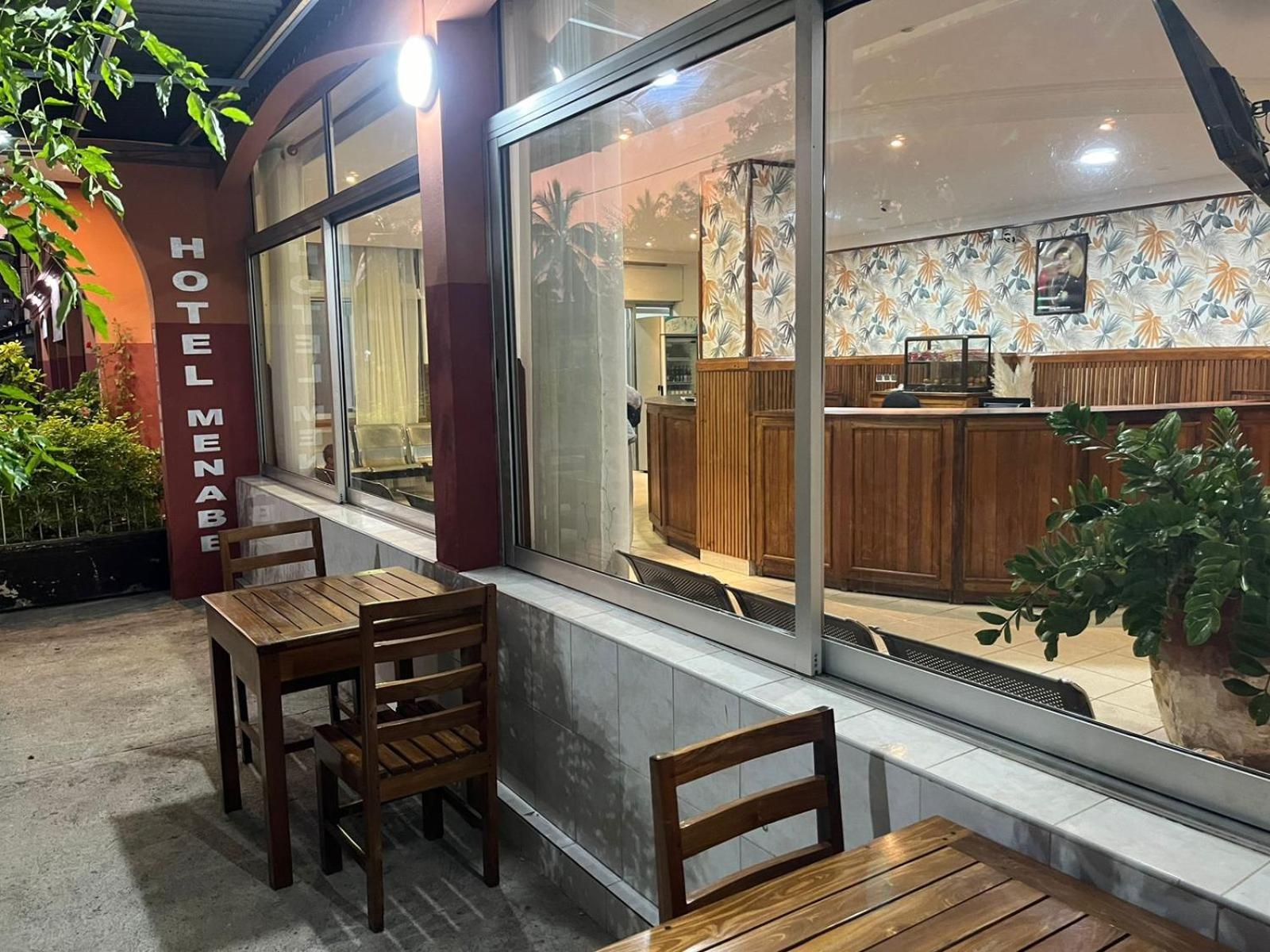 Hotel Menabe موروندافا المظهر الخارجي الصورة