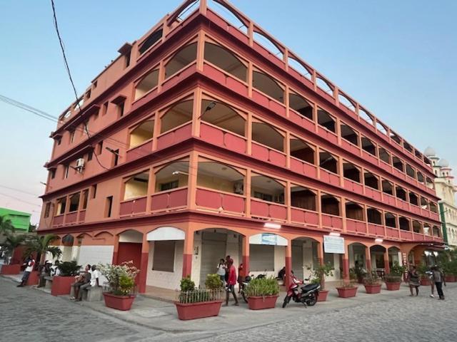 Hotel Menabe موروندافا المظهر الخارجي الصورة