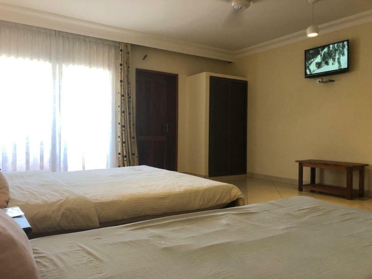 Hotel Menabe موروندافا المظهر الخارجي الصورة